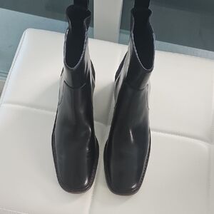 Tory Burch Brown Leather Sole